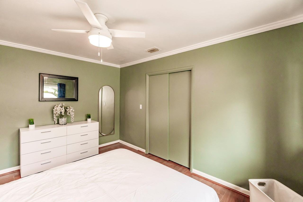 2108 Hollywood Boulevard #1010592P - Photo 7 of 22