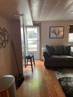 2951 Kingsland Avenue - Photo 3 of 7