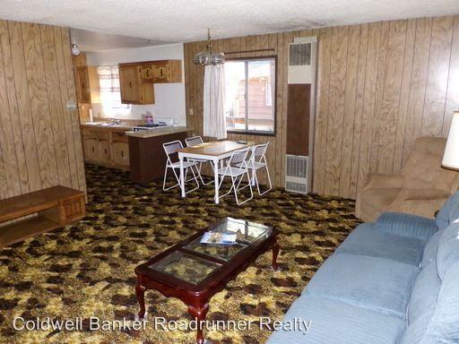 303 Maple Ln - Photo 2 of 9