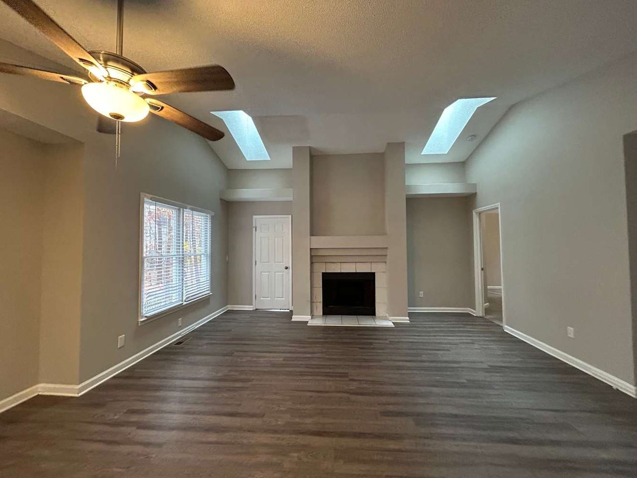 710 Grandview Dr - Photo 2 of 9