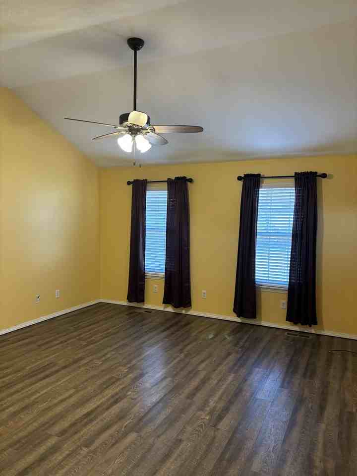 219 Dixie Ave - Photo 3 of 25