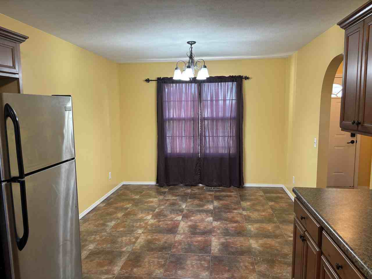 219 Dixie Ave - Photo 5 of 25