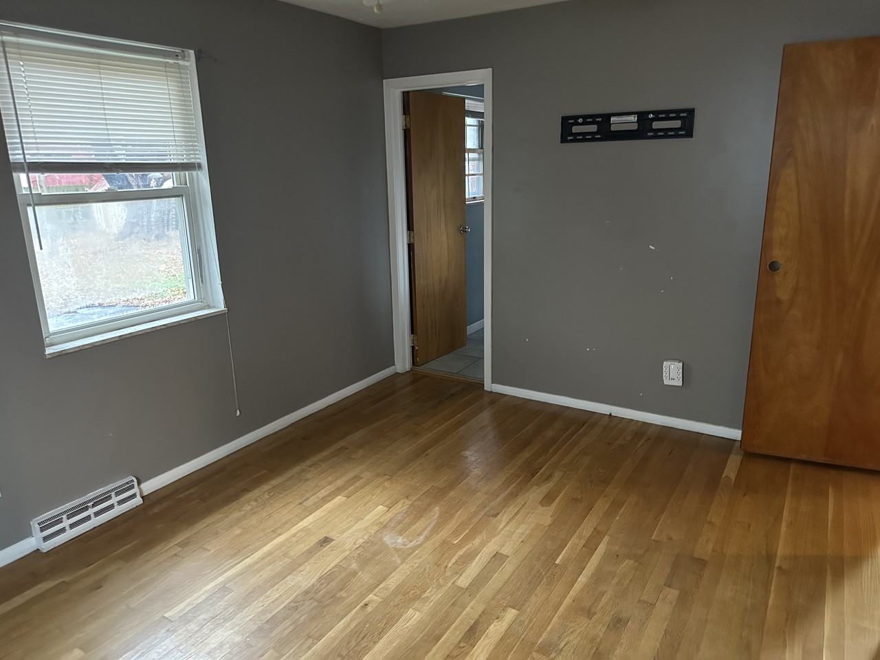 2909 Winchester Rd - Photo 3 of 19