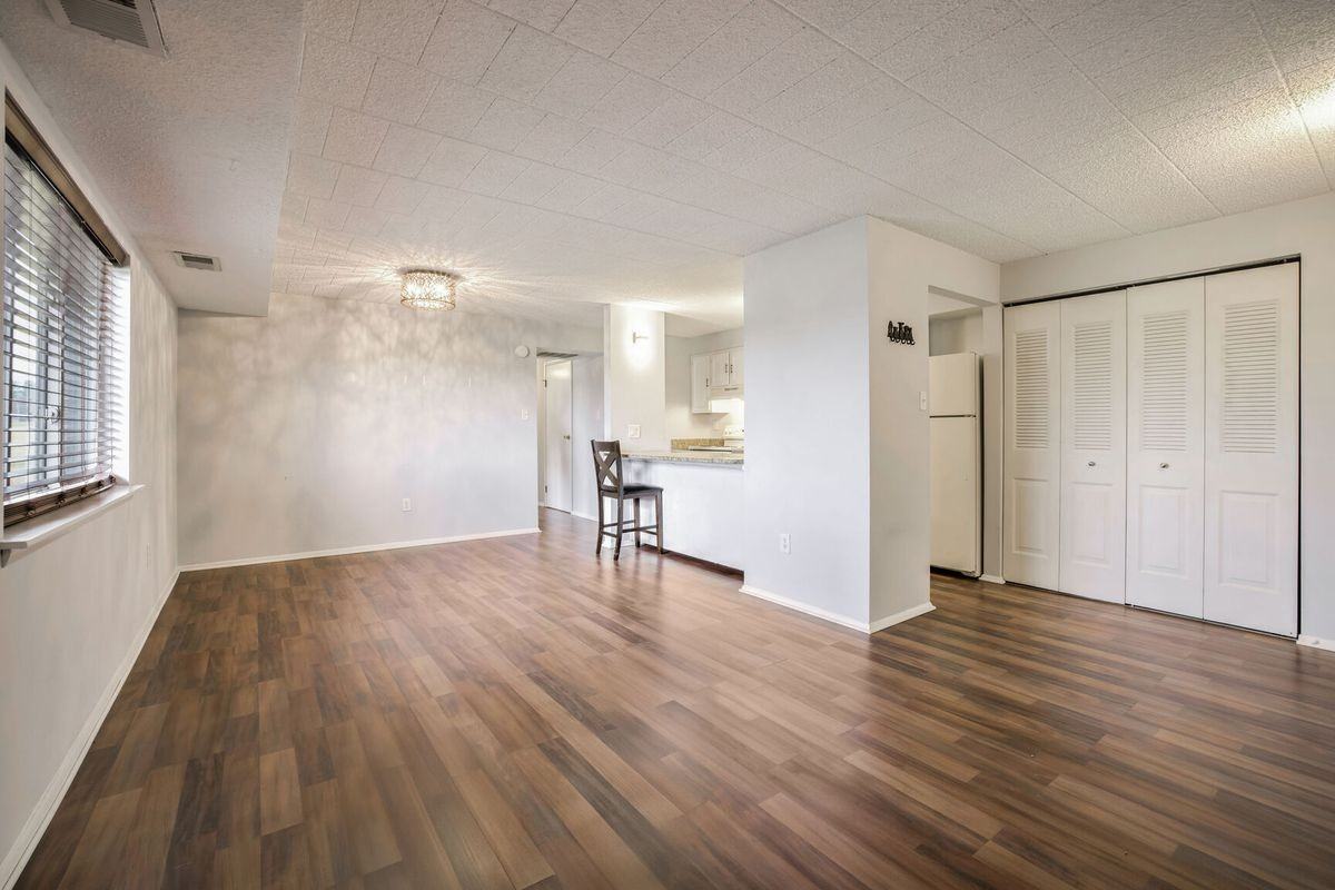 997 Heather Ridge Dr Unit C - Photo 4 of 14