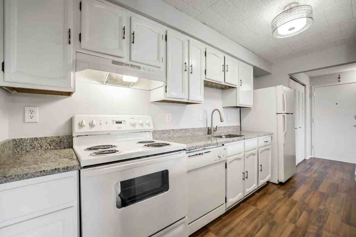 997 Heather Ridge Dr Unit C - Photo 5 of 14