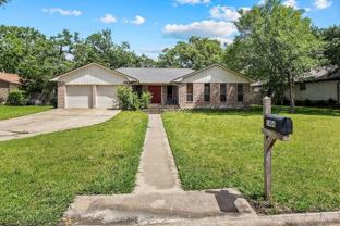 1406 Angelina Cir - Photo 1 of 1