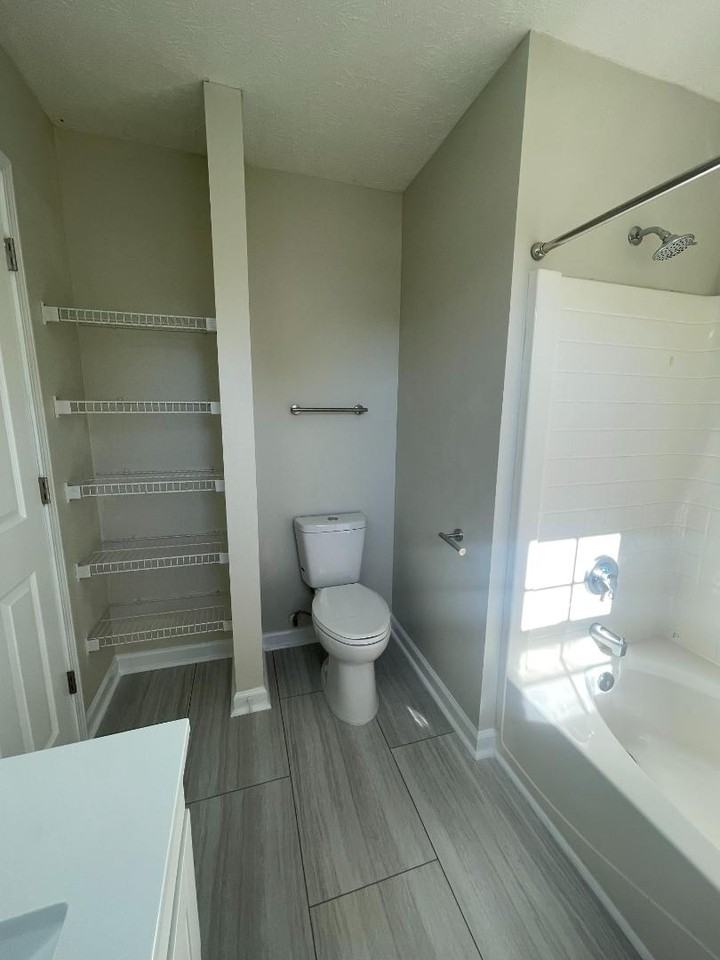 2200 E Boiling Spring RD - Photo 2 of 10