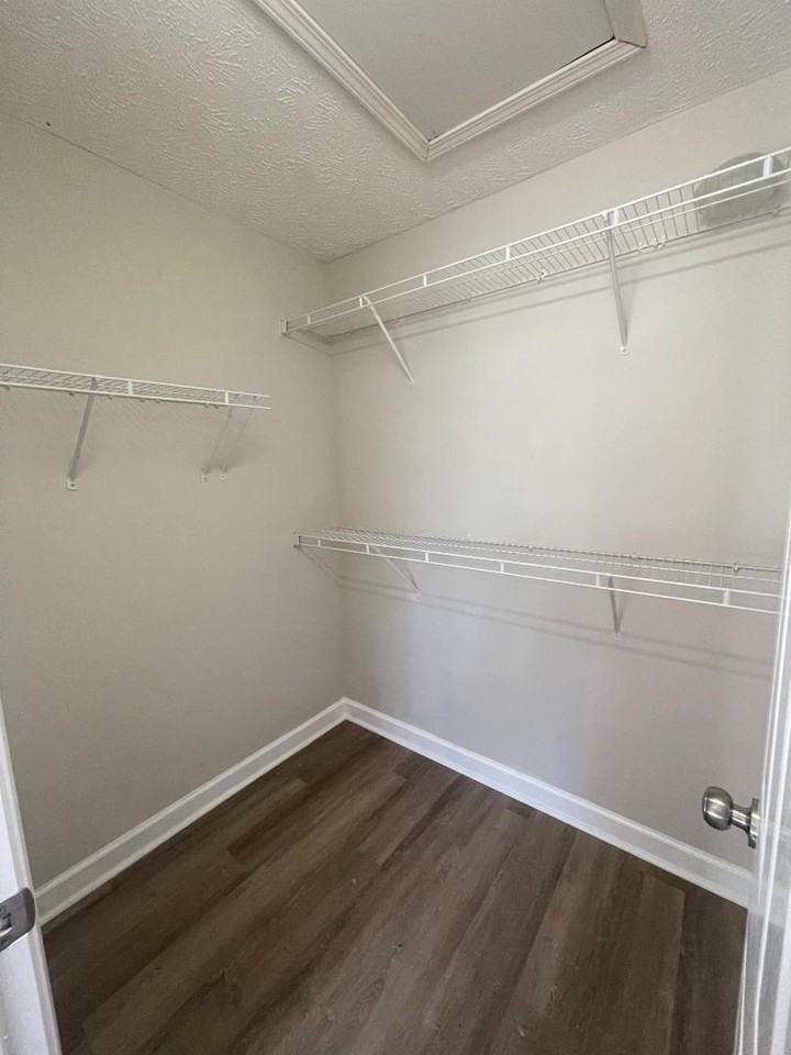 2200 E Boiling Spring RD - Photo 3 of 10