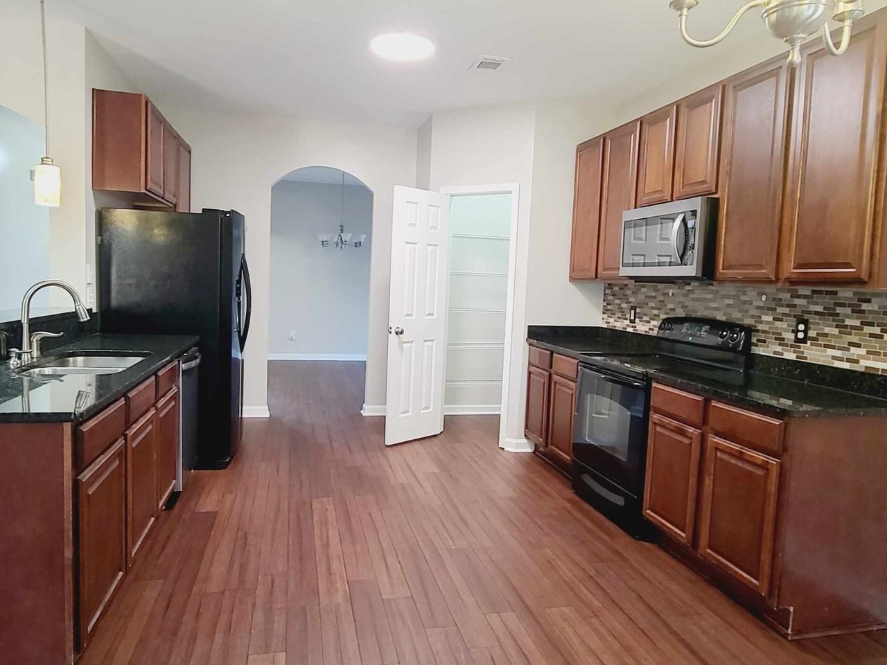 2225 Presidio Dr #NA - Photo 3 of 25