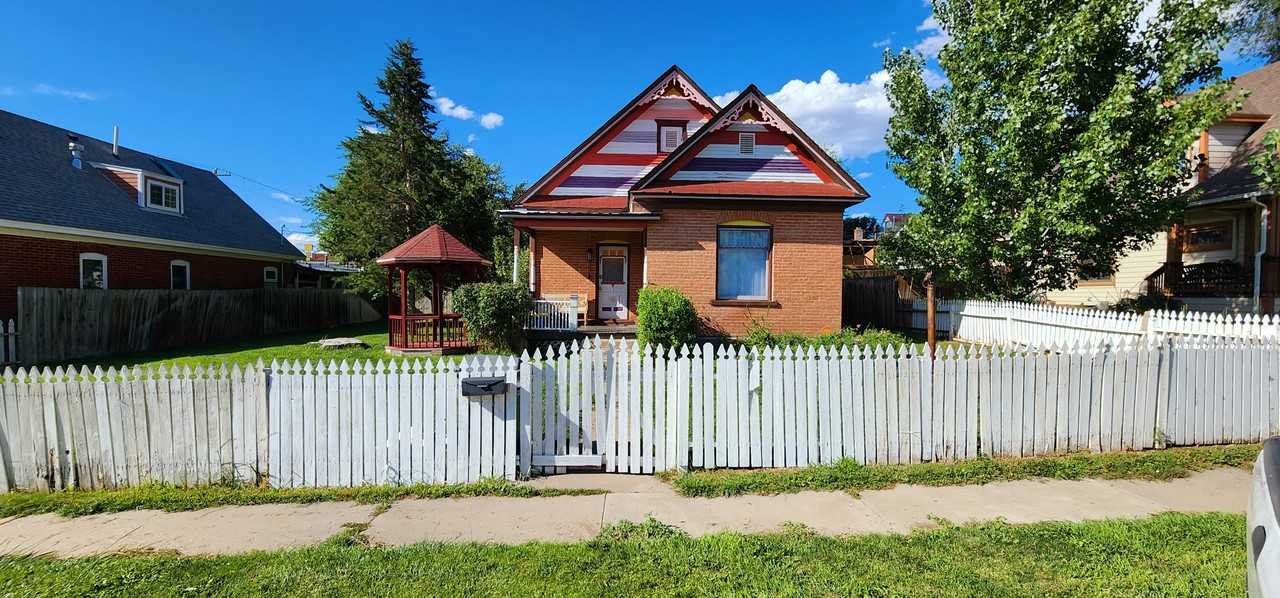 214 E 2nd St #NA - Photo 2 of 12