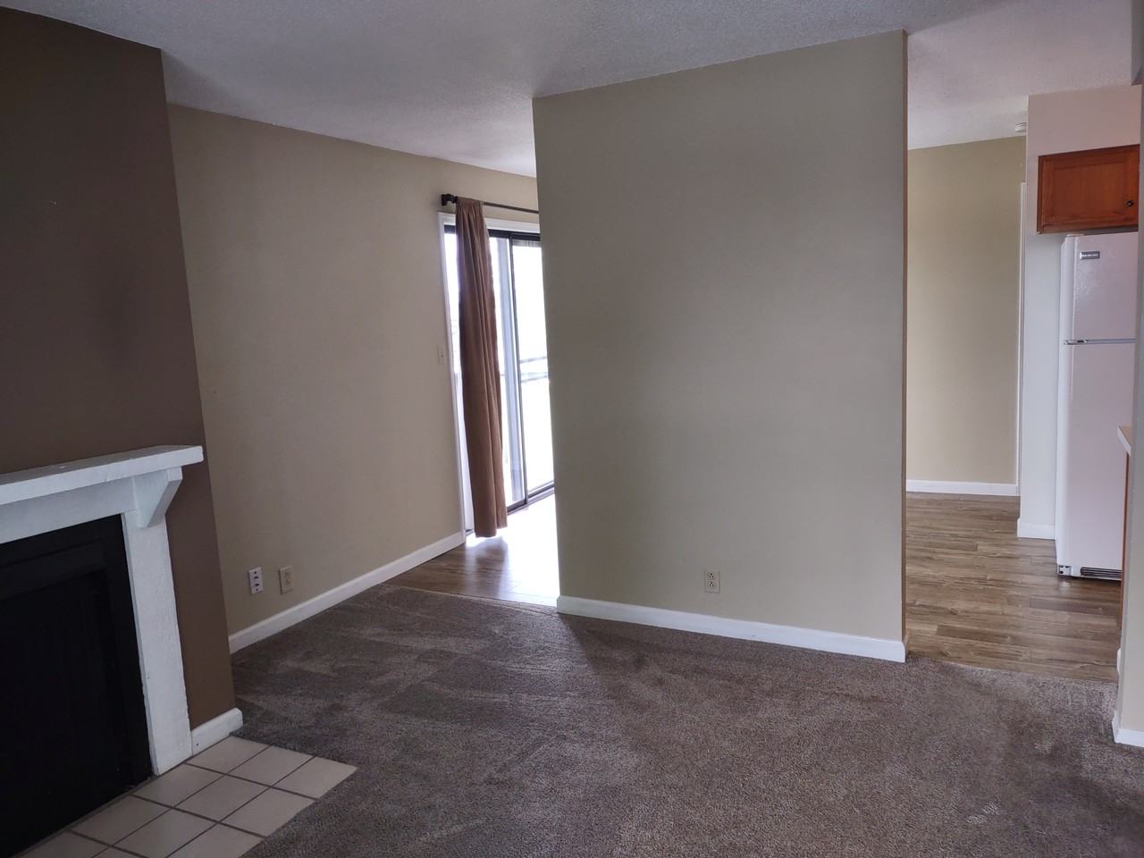 432 Southampton Dr #1 - Photo 3 of 4