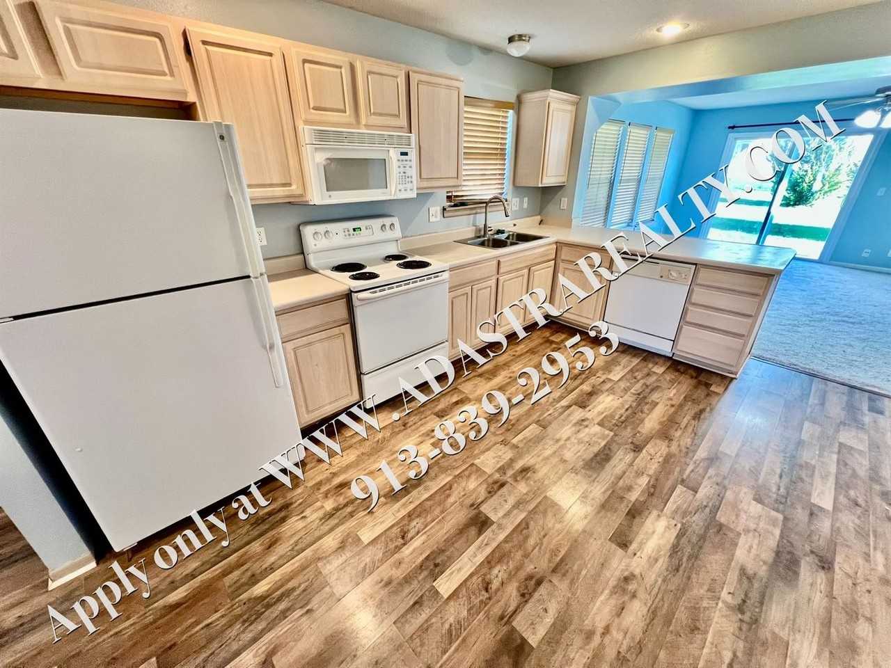 2141 Sw Rambling Vine Rd - Photo 4 of 26