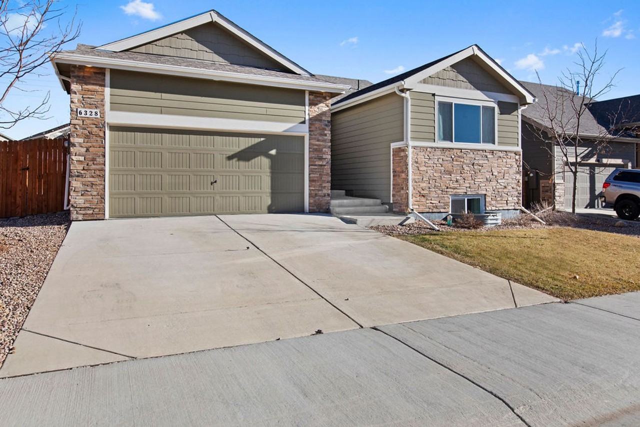 6328 Black Hills Avenue - Photo 2 of 32