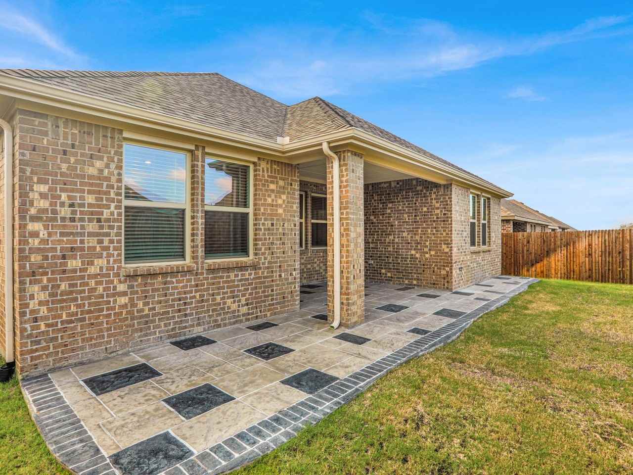 1008 Honey Maple St - Photo 5 of 30