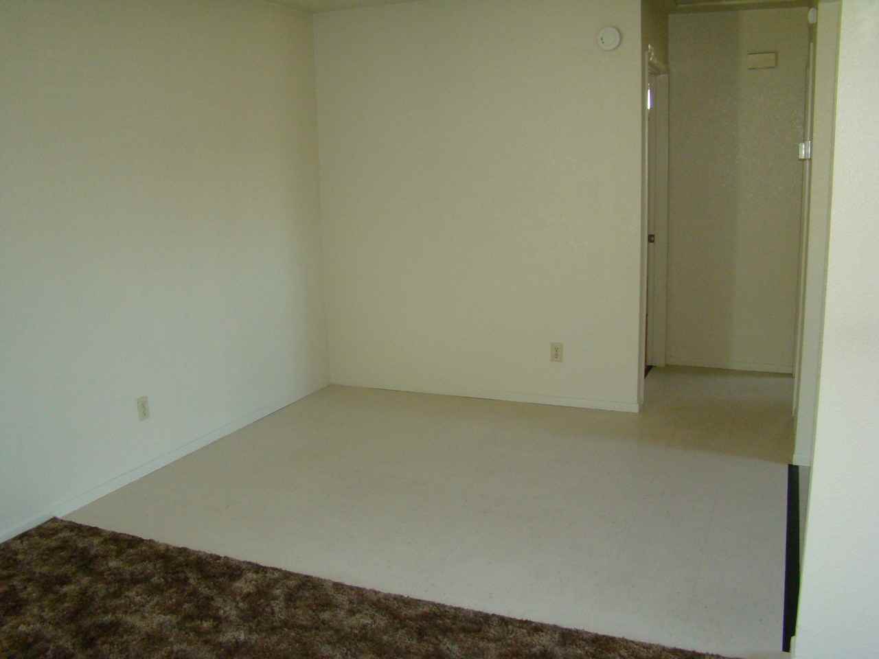 15682 Bear Valley Rd - Photo 4 of 38