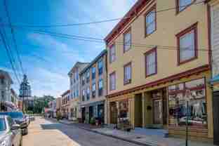 2 Bedroom in Downtown Annapolis - Photo 1 of 1