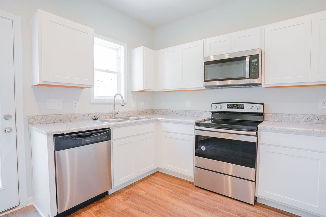 109 N Prospect Dr - Photo 2 of 9