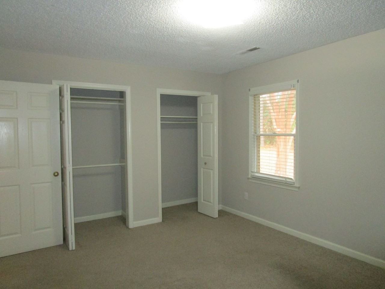 885 Grimble Ct - Photo 6 of 7