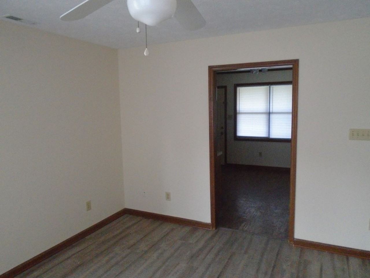 5927 Notblake St - Photo 4 of 13