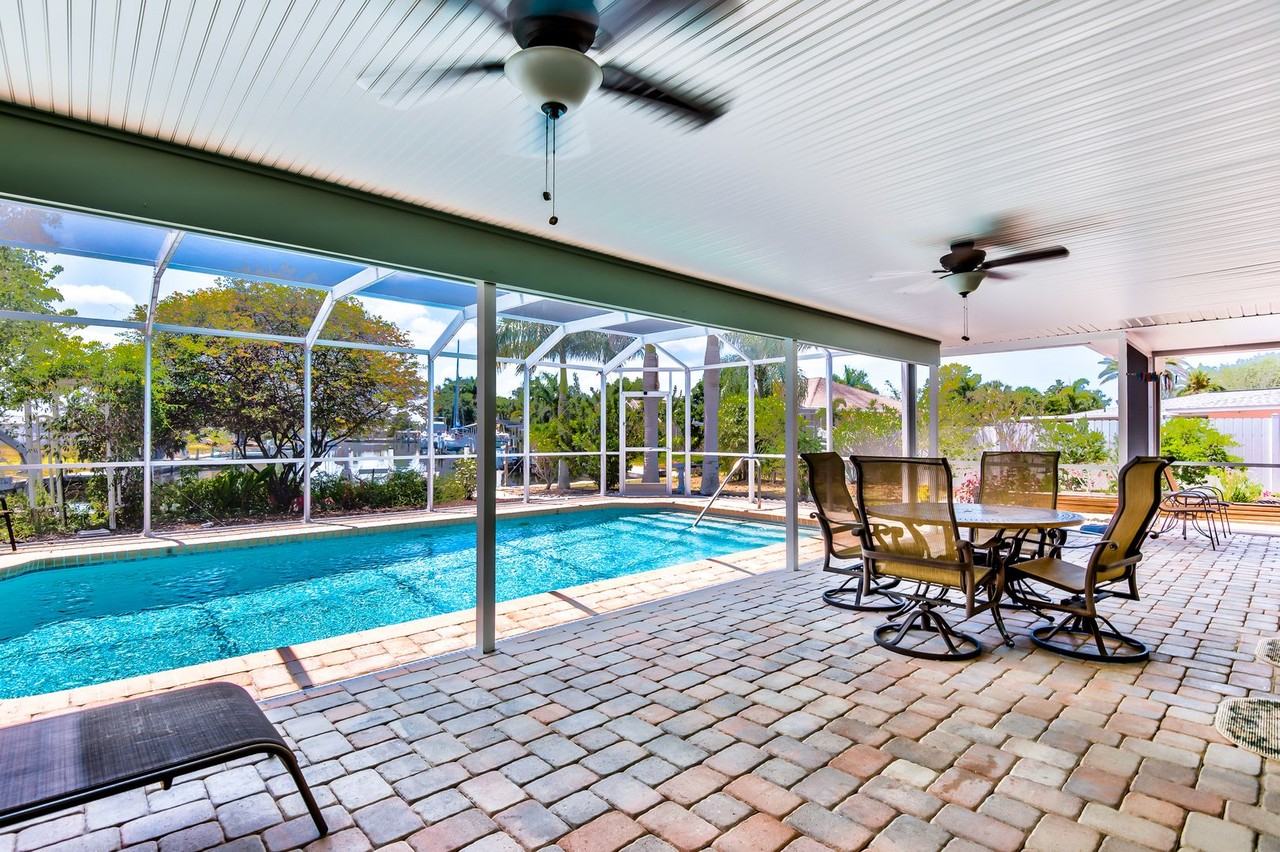 129 Cousley Dr Se - Photo 2 of 48