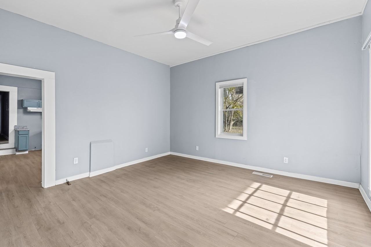 408 4th St - Photo 2 of 19