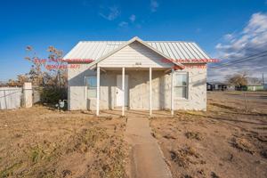 featured image of 300 N Mcmasters St