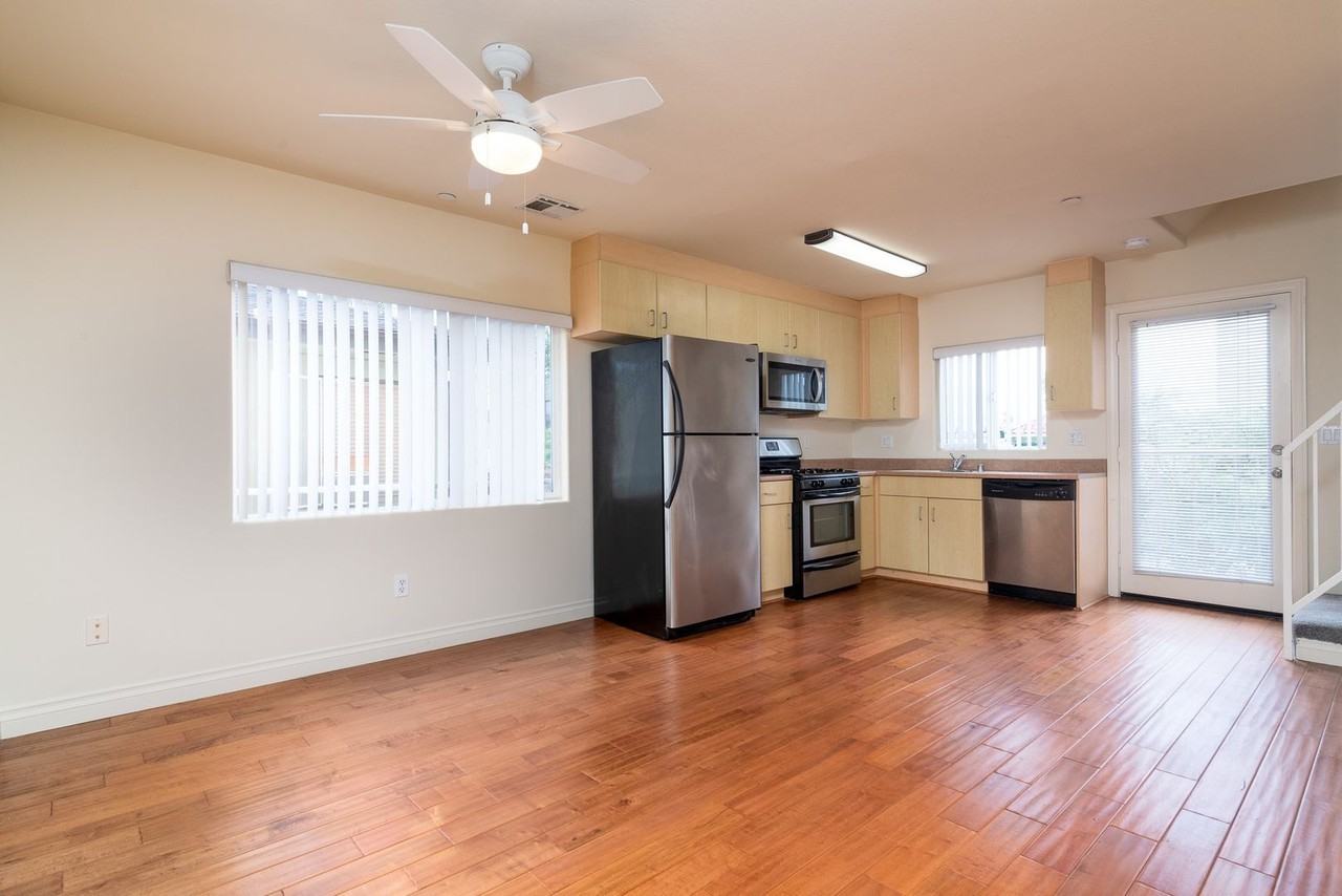 Motor Apartments - Photo 2 of 27
