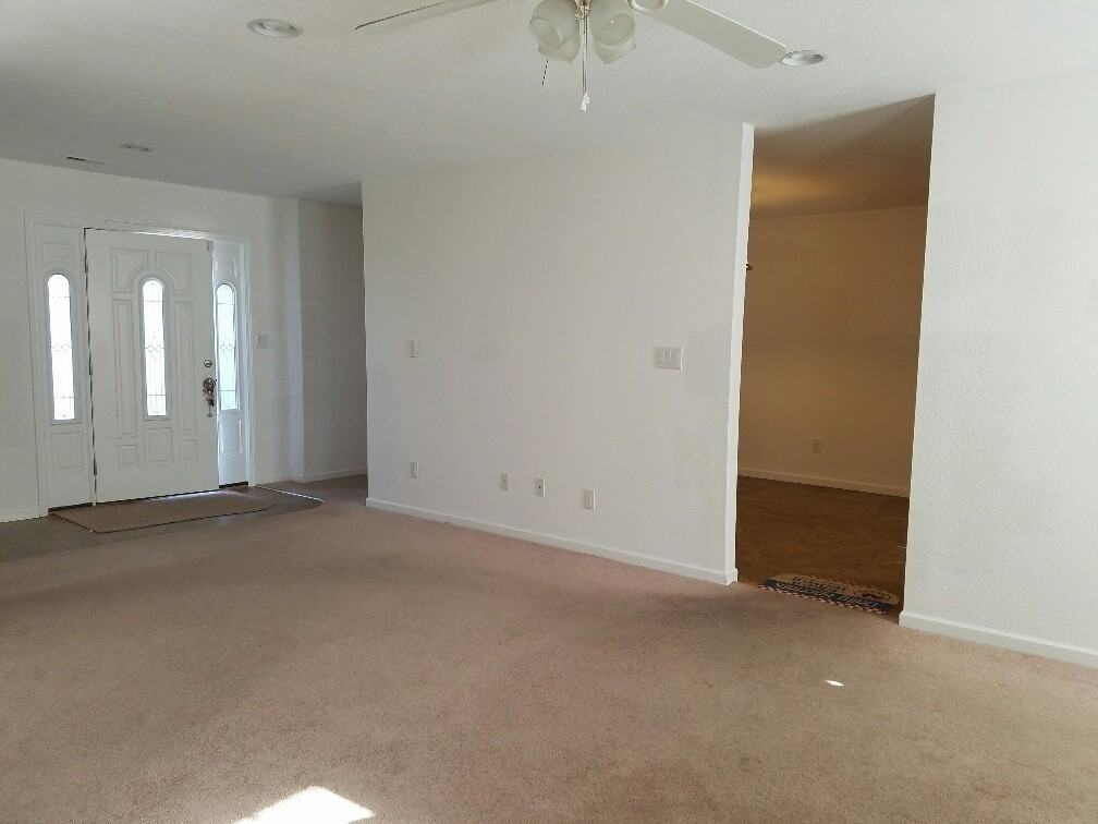 1698 Soundneck Rd - Photo 2 of 12