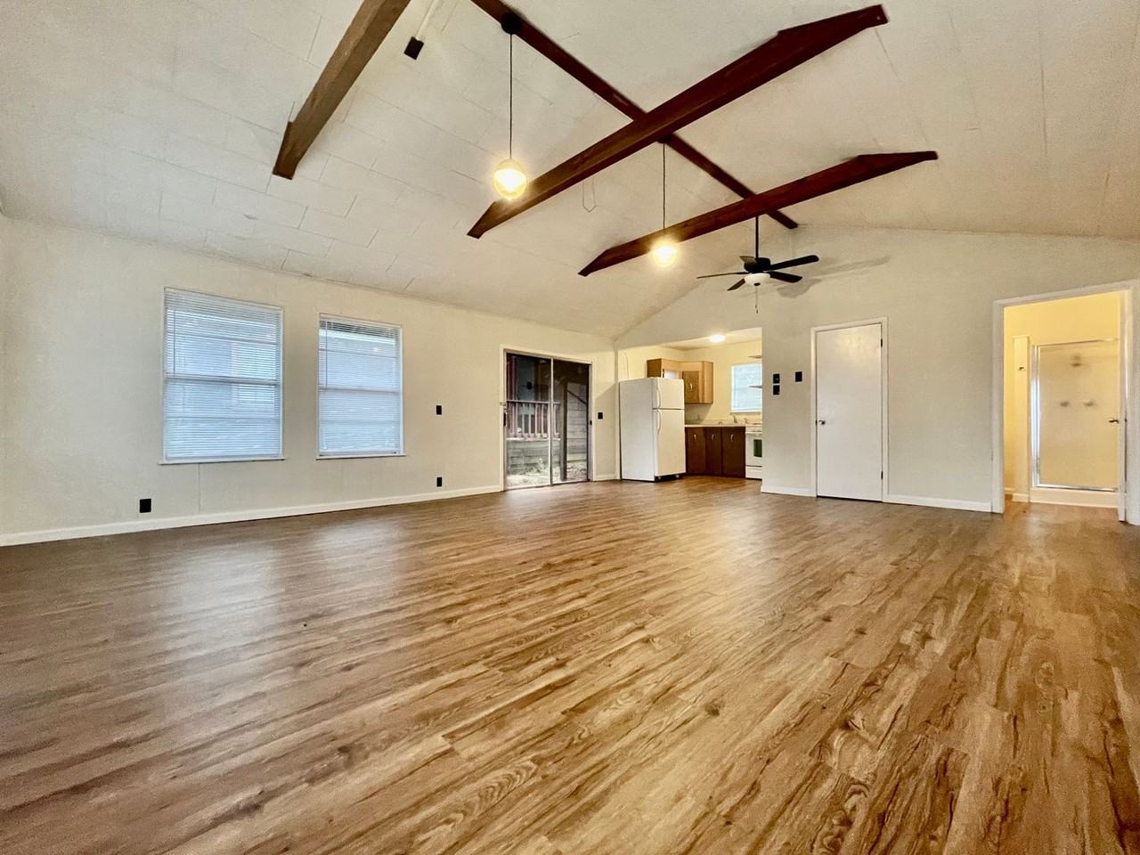 2121 Windy Hill Rd - Photo 3 of 8