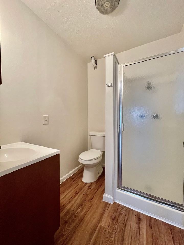 2121 Windy Hill Rd - Photo 5 of 8