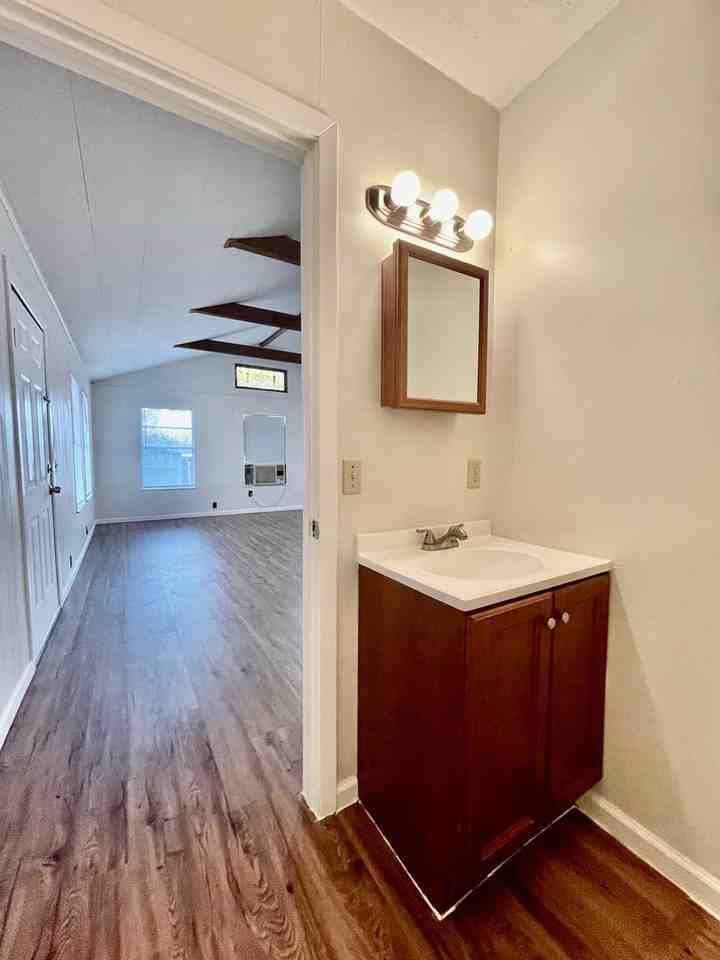 2121 Windy Hill Rd - Photo 6 of 8