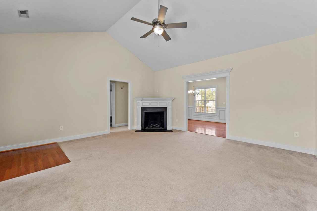 201 Tower Dr - Photo 3 of 17