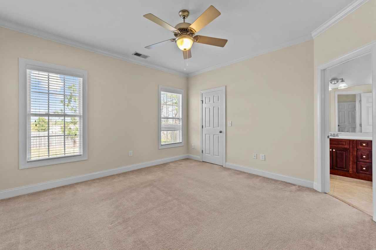201 Tower Dr - Photo 7 of 17