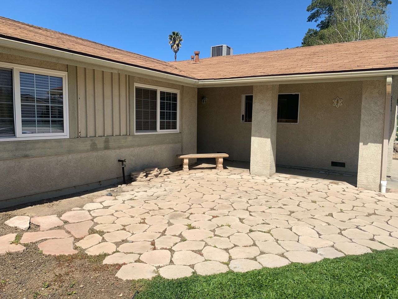 441 Janice St - Photo 2 of 22