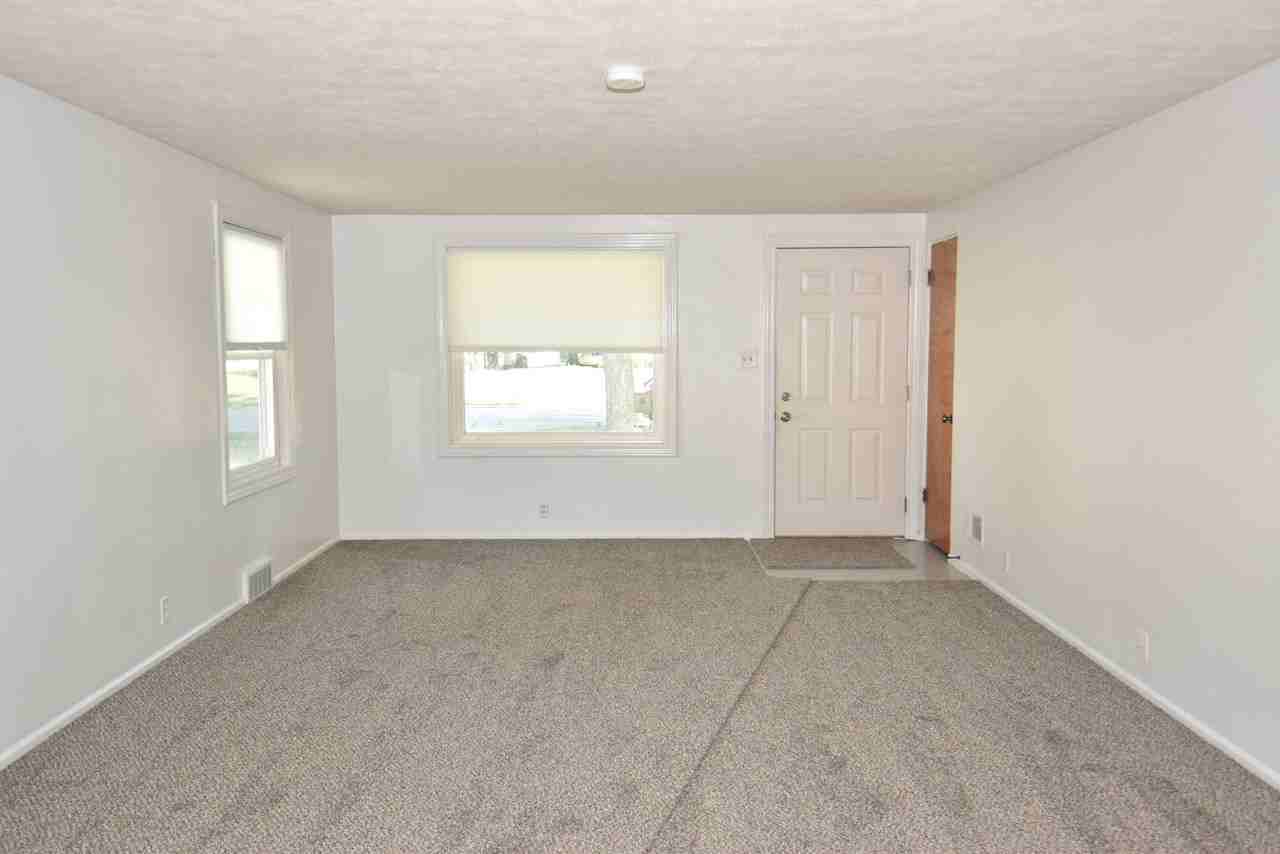 1154 E Lasalle Ave - Photo 3 of 31