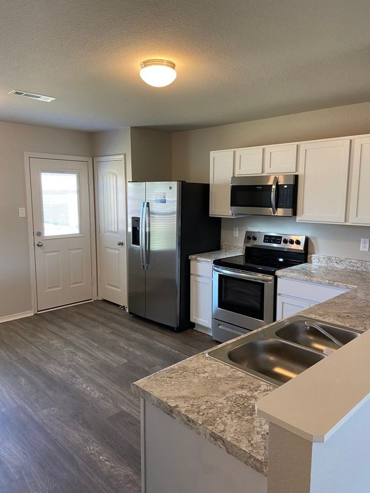 1660 Isabella Rd - Photo 6 of 20