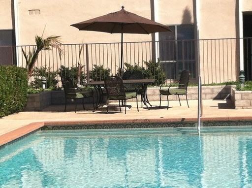 LINDLEY APTS - LINBRA, LP - Photo 3 of 23