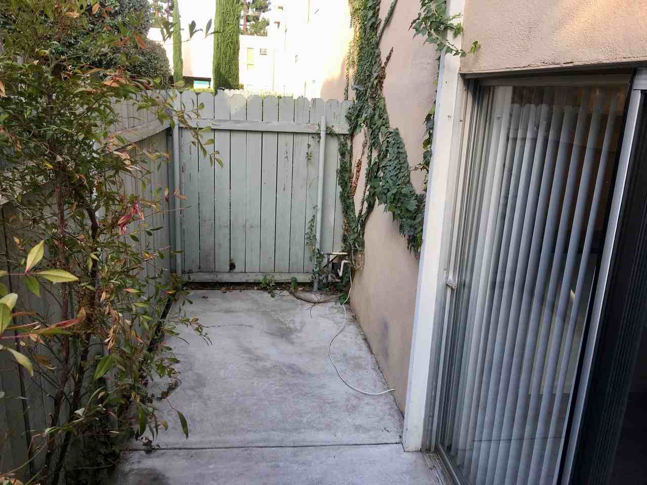 LINDLEY APTS - LINBRA, LP - Photo 7 of 23