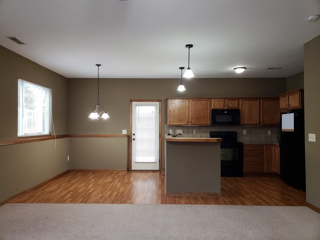 731 Cypress St - Photo 3 of 16