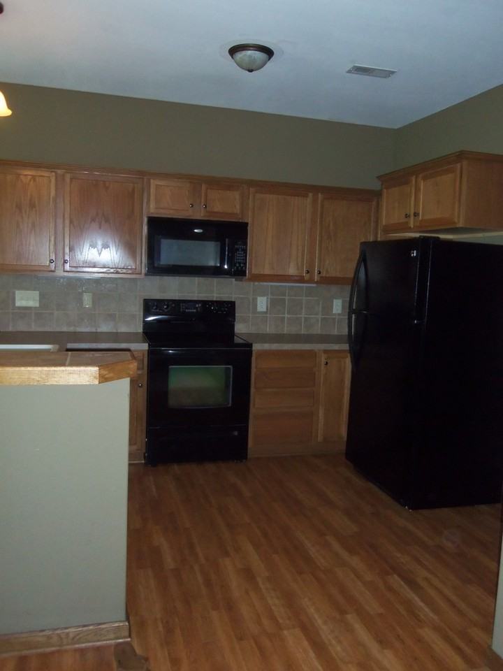 731 Cypress St - Photo 5 of 16