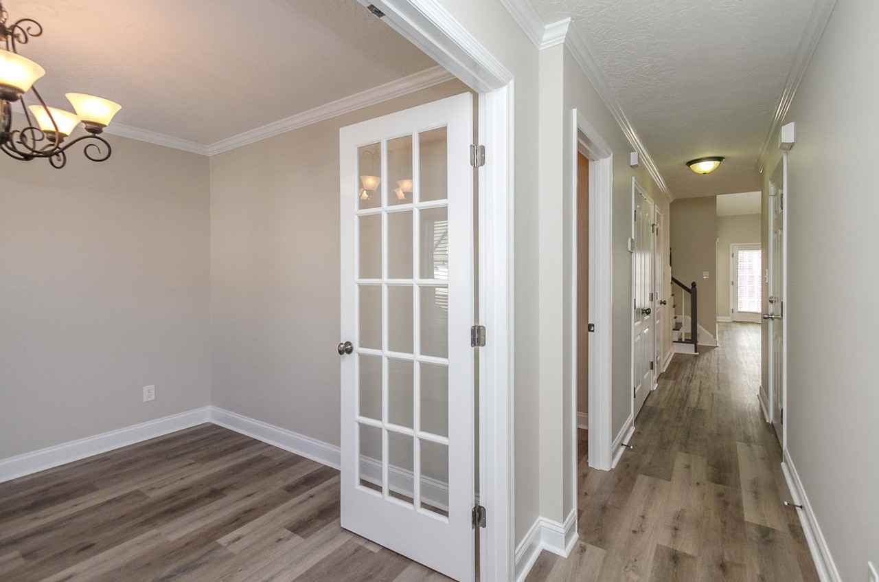 823 Landing Dr - Photo 7 of 38