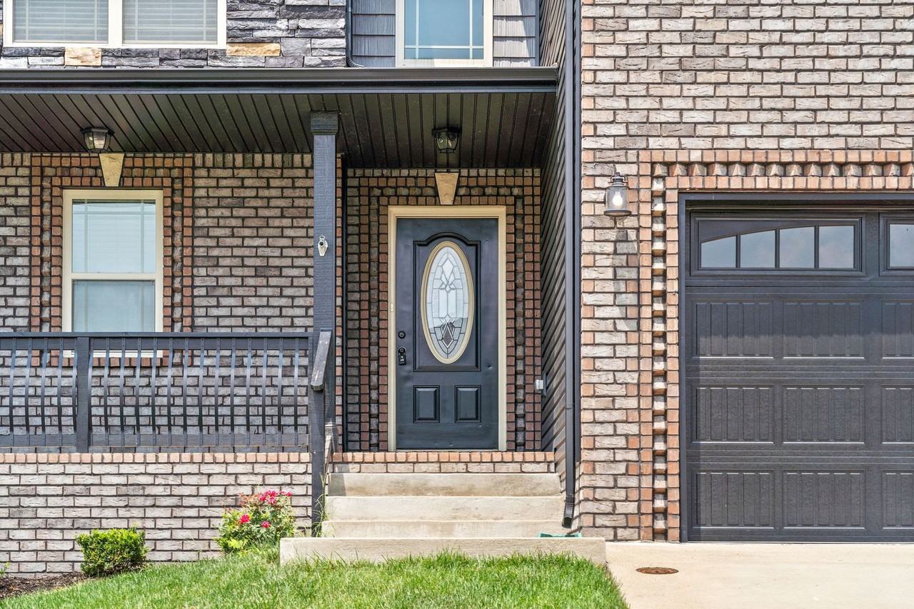 1533 Ellie Piper Cir - Photo 3 of 32