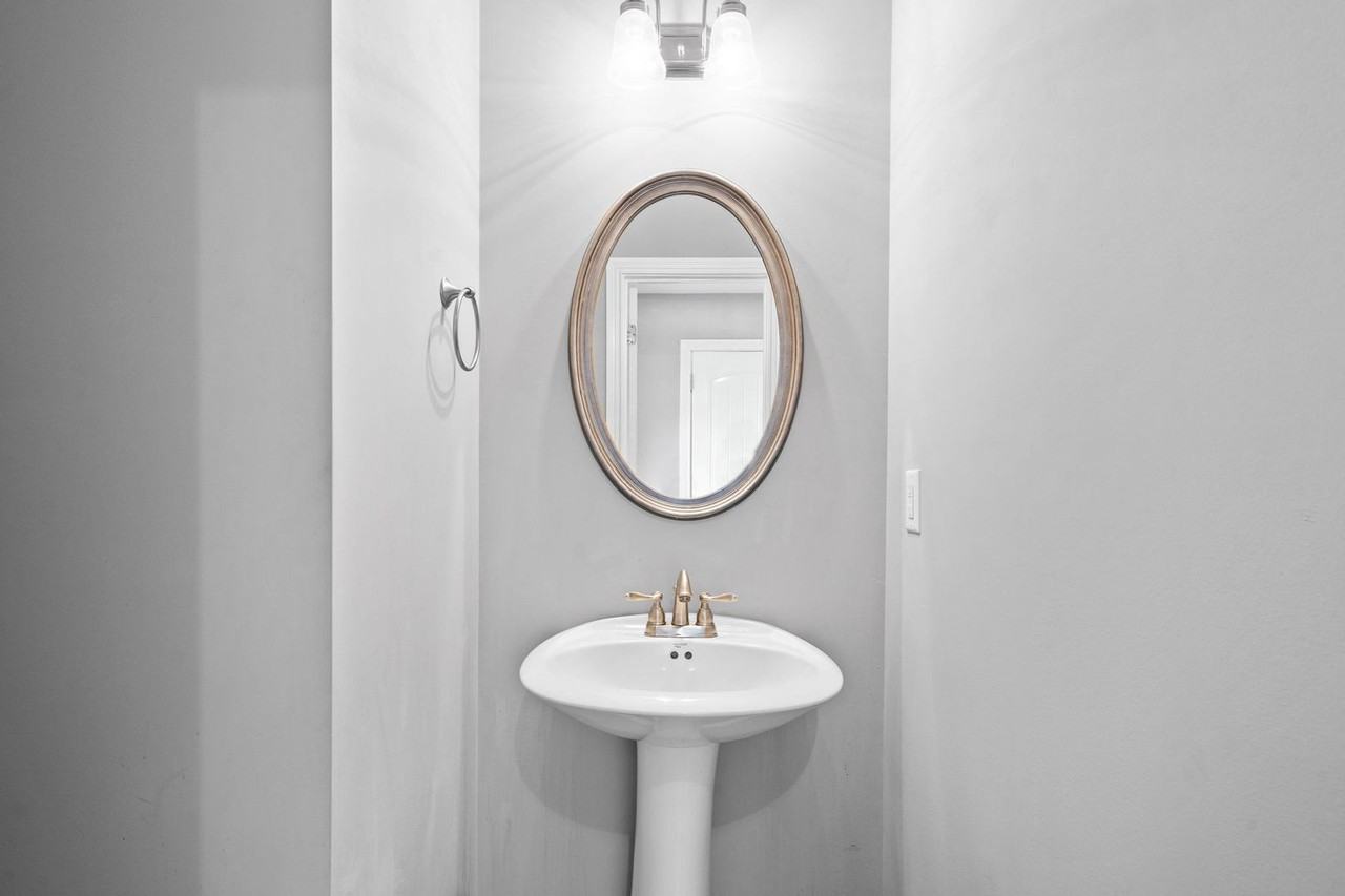 1533 Ellie Piper Cir - Photo 4 of 32