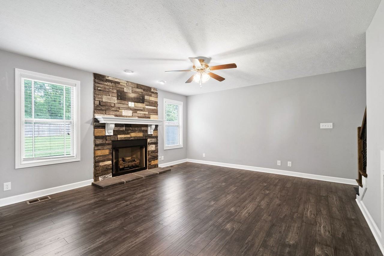 1533 Ellie Piper Cir - Photo 7 of 32