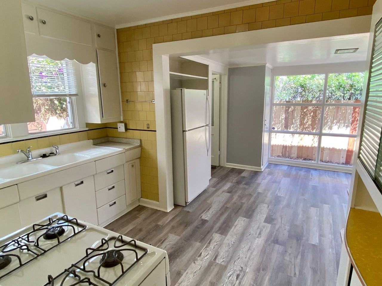 3741 10th Ave - Photo 7 of 27