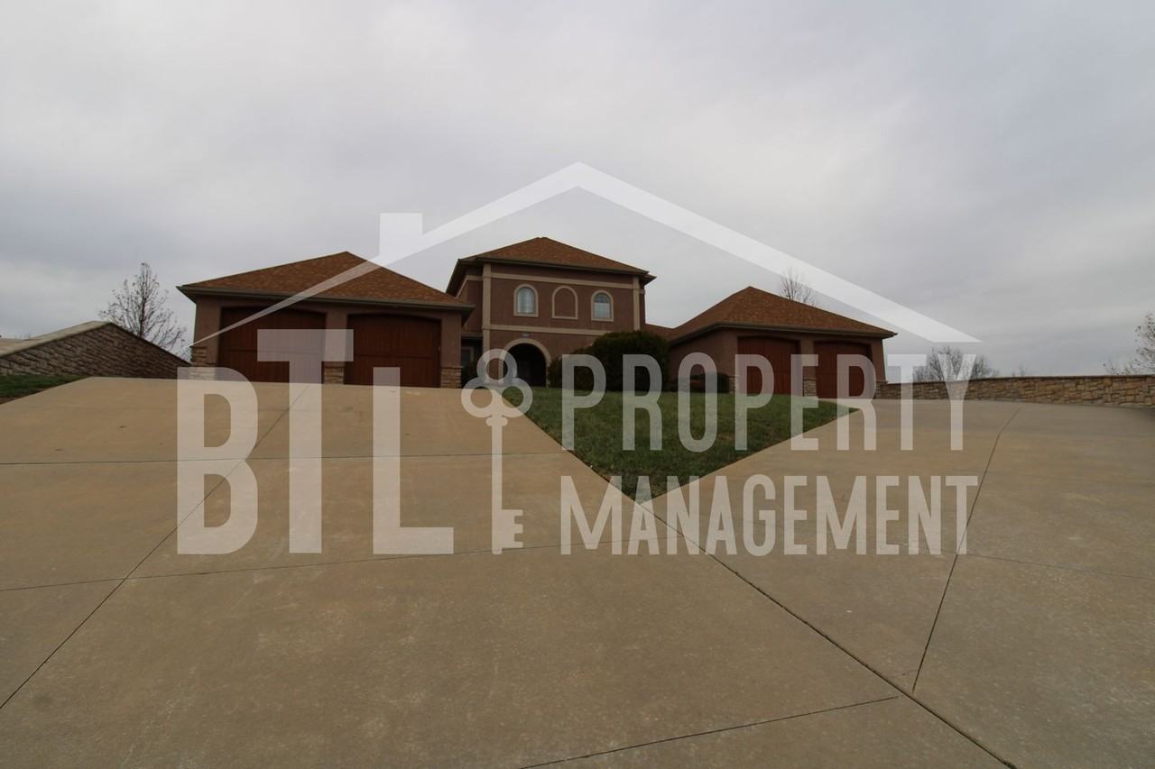 129 N Tuscany Dr - Photo 2 of 19