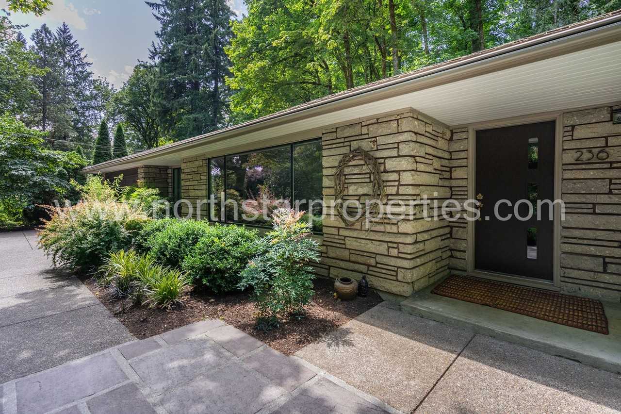 236 Pine Valley Rd - Photo 5 of 42