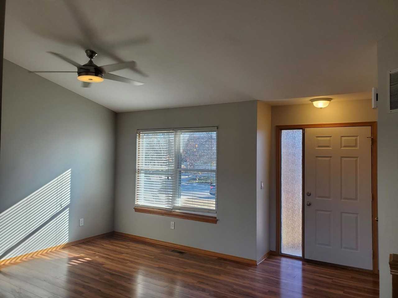 4565 N Eagle Lake Dr - Photo 3 of 28