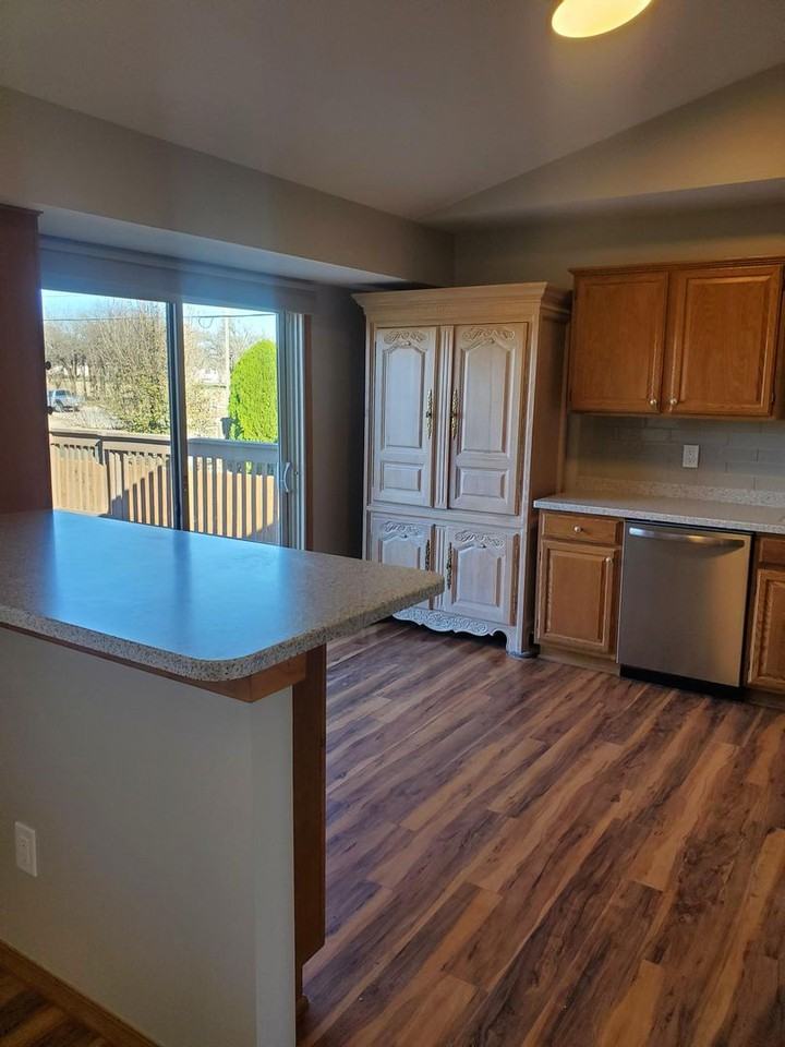 4565 N Eagle Lake Dr - Photo 5 of 28