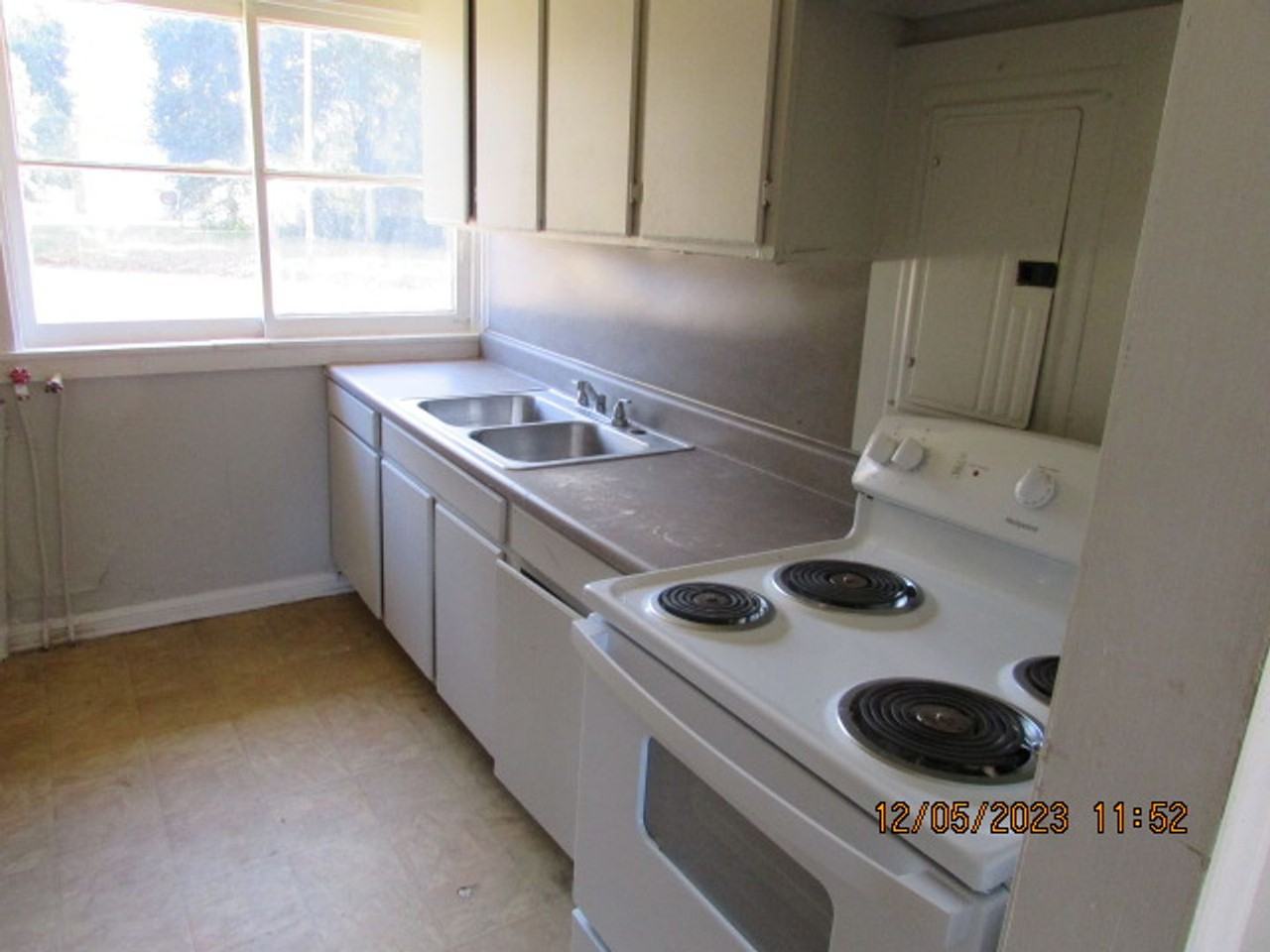 205 Highland Avenue - Photo 4 of 6